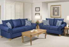 Фото - Правила использования синего дивана в интерьере гостиной